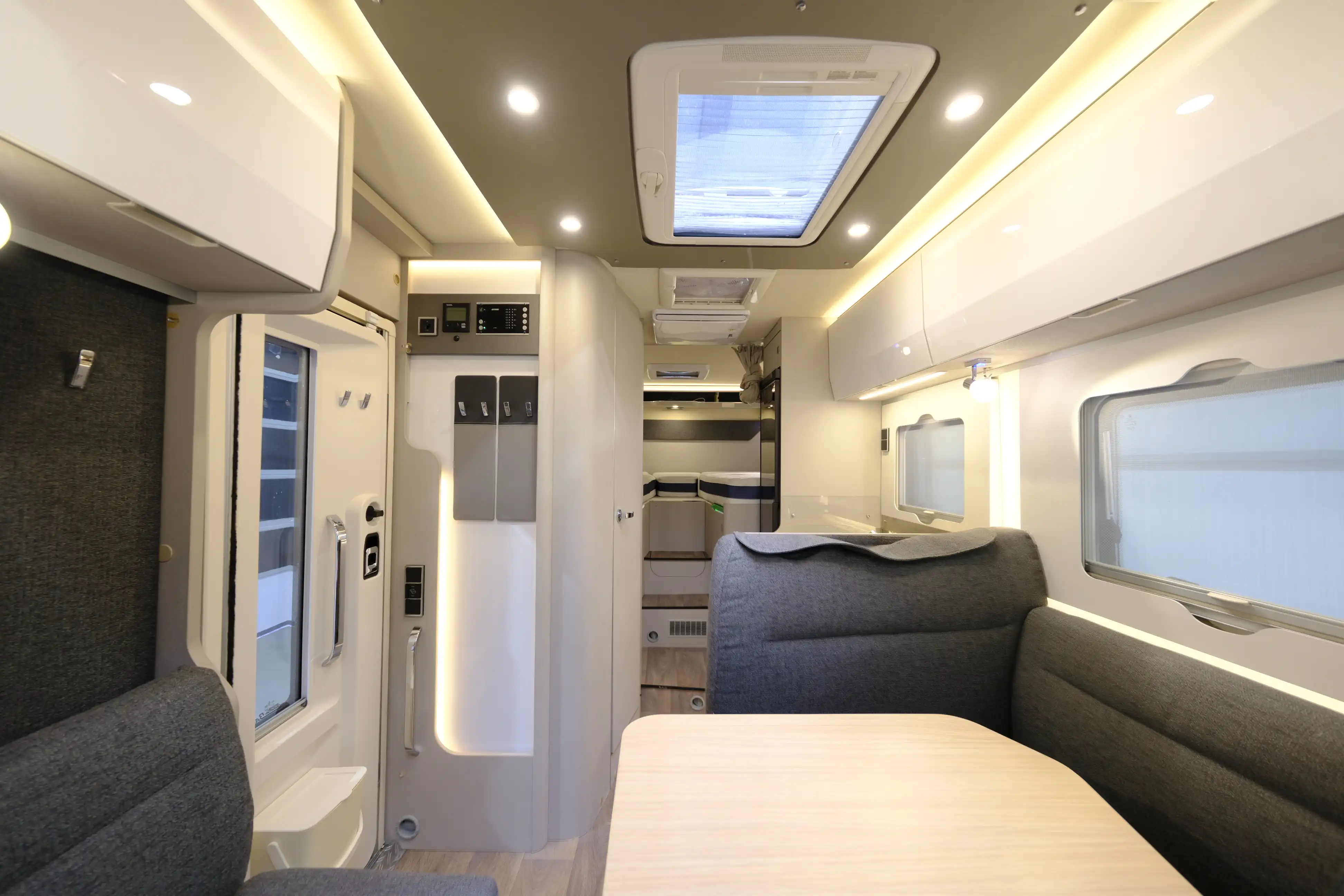 HYMER-ERIBA Tramp 585 S - Ansicht 9